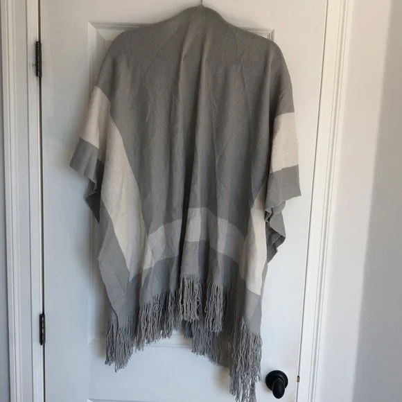 Shawl - Picture 2 of 2